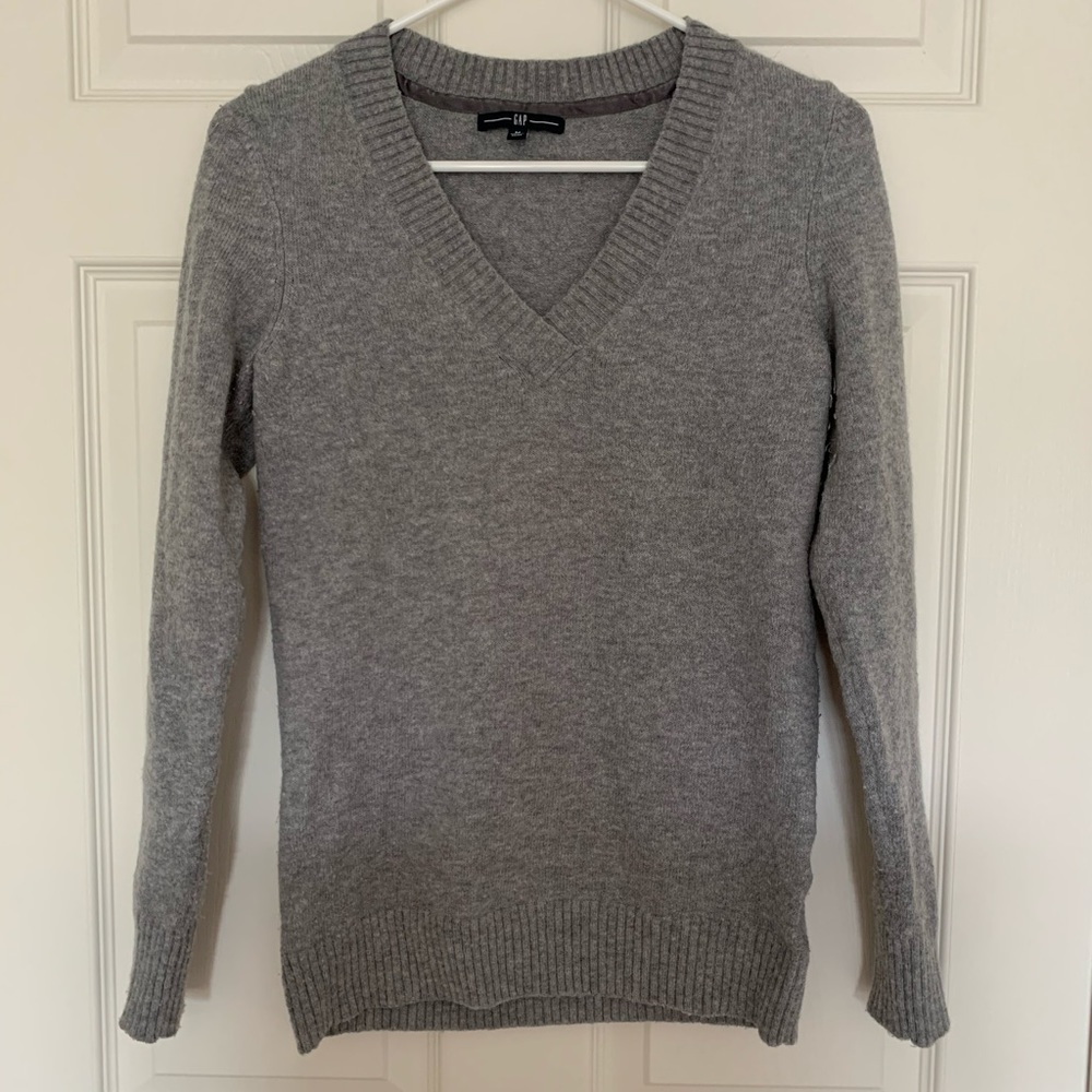 Gap V-neck Sweater